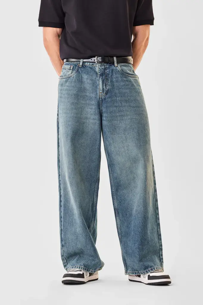 Washed Baggy Jeans